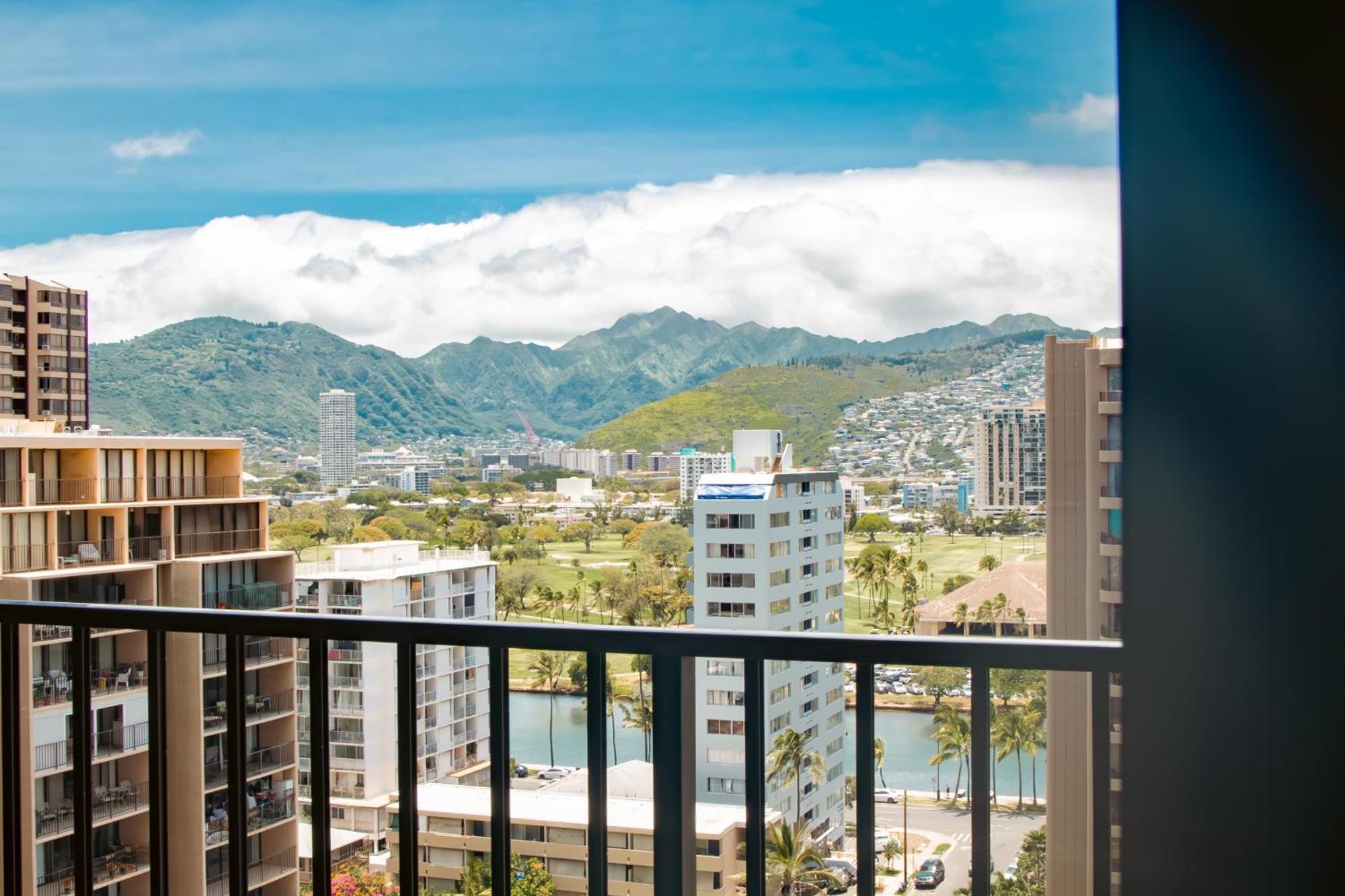 Mountain View Condo W/ King-Size Bed, Free Parking Honolulu Kültér fotó